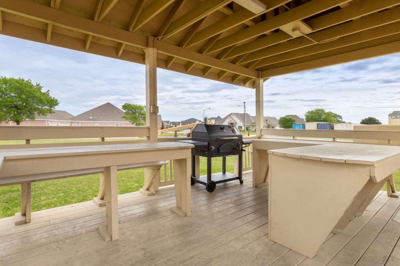 Comfort Inn & Suites Port Arthur-Port Neches Exterior photo