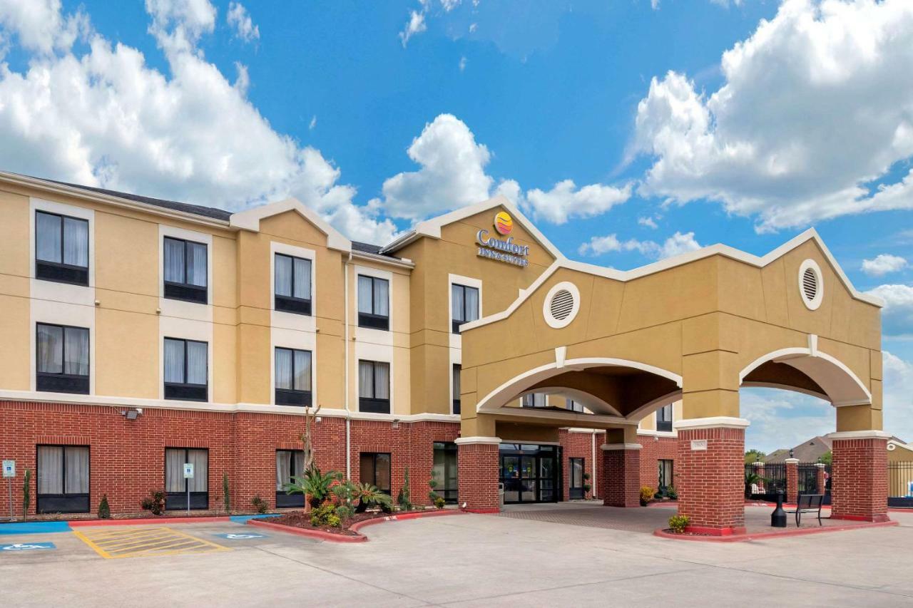 Comfort Inn & Suites Port Arthur-Port Neches Exterior photo